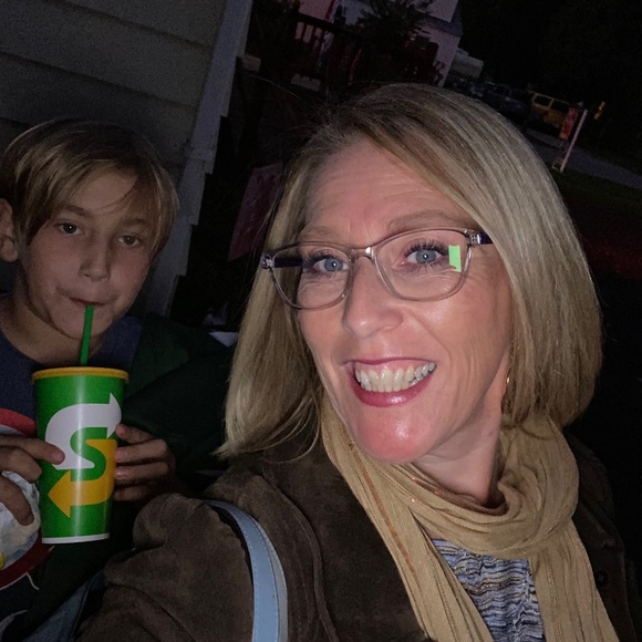 Meet your Posher, Stacey - Picture 7 of 7